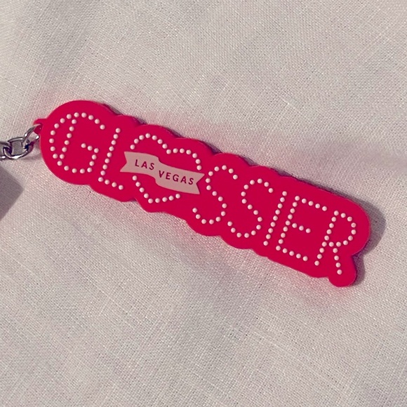 New Glossier Las Vegas Lucky Dice Heart Keychain Store Exclusive - Picture 2 of 2